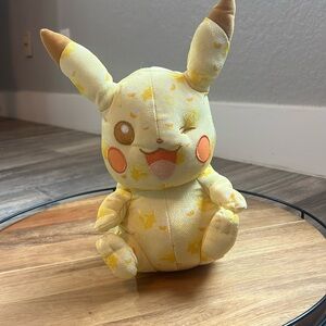 POKEMON Pikachu Plush Toy Gold by TOMY gold yellow